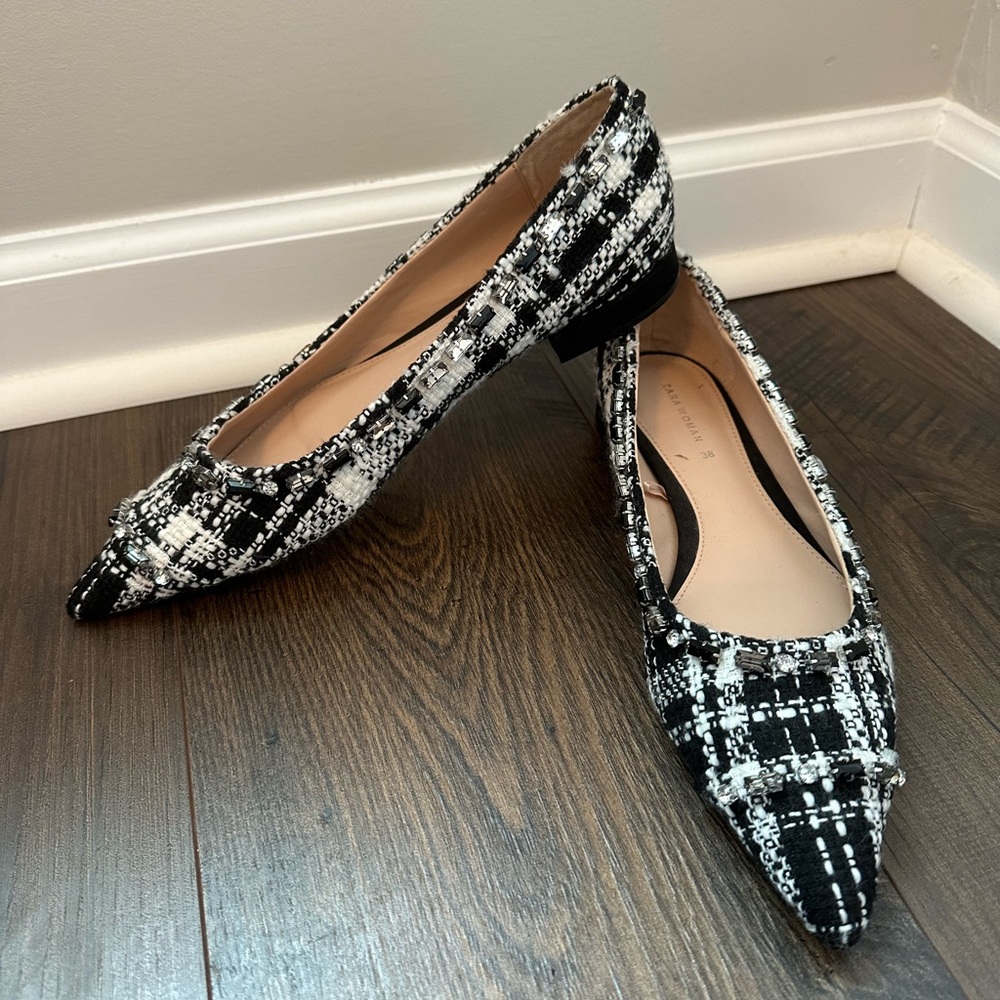 Zara Tweed Embellished Jeweled Pointy Toe Flats Black & White (Size 38/7.5-8)